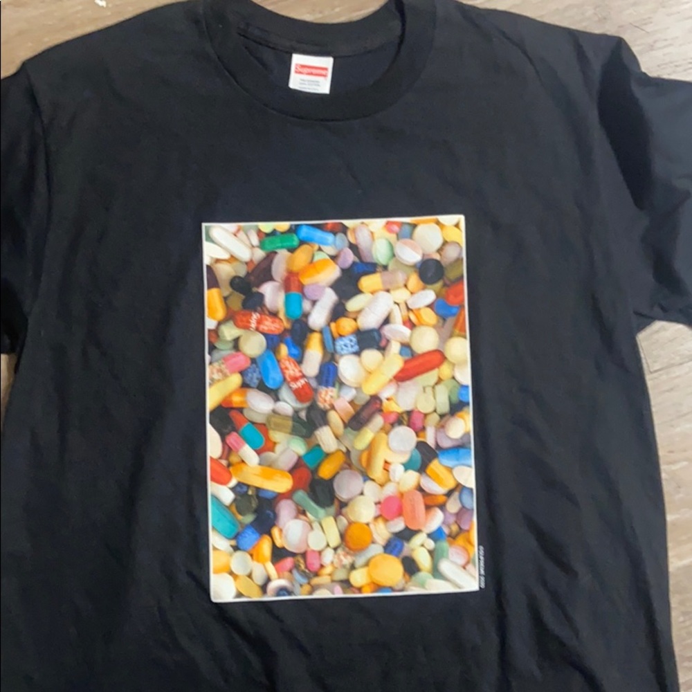 SUPREME Pills tee Brand New FW 20 palace black Med